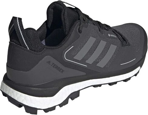 Adidas Terrex Skychaser 2 Mid GTX ، مدربون للرجال in Saudi Arabia