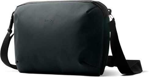 Bellroy Venture Travel Crossbody (حقيبة كروس سوداء/حقيبة سفر مع حماية RFID ومُحسّنة للسفر) in Kuwait