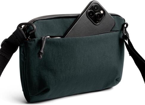 Bellroy Venture Travel Crossbody (حقيبة كروس سوداء/حقيبة سفر مع حماية RFID ومُحسّنة للسفر) in Kuwait