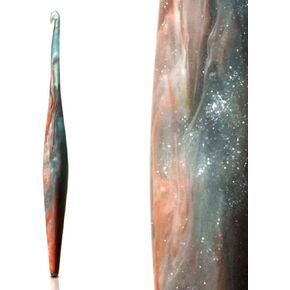 Furls Crochet Hook, Borealis Streamline Galaxy, Crochet Hooks 7" (4.50mm G+) in Kuwait