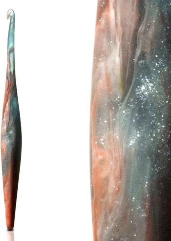Furls Crochet Hook, Borealis Streamline Galaxy, Crochet Hooks 7" (4.50mm G+) in Kuwait