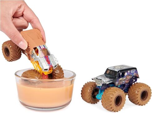 Monster Jam, Mystery Mudders 2-Pack Monster Trucks, Official 1:64 Die-Cast Vehicles, Wash to Reveal (Styles Will Vary), Kids Toys for Boys 3 and Up in Kuwait