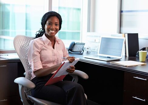 ألواح كتابة بلاستيكية صفراء من Better Office Products، 12 عبوة، متينة، 12.5 × 9 بوصة، مشبك منخفض الشكل، أصفر، مجموعة من 12 قطعة in Saudi Arabia