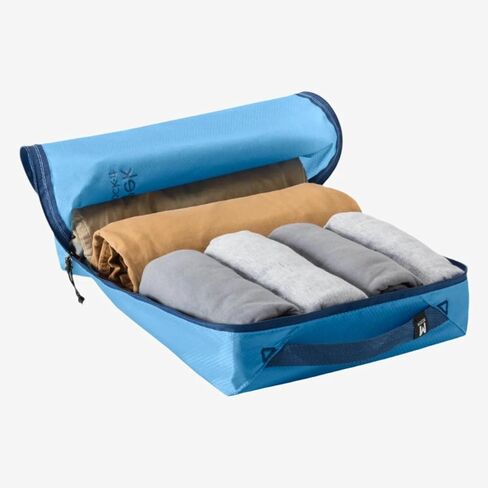 Eagle Creek Pack -It It Emostr Cube - مكعب تعبئة ملابس خفيفة الوزن لزيادة مساحة الأمتعة إلى أقصى حد - فتحة السوستة - مقبض أعلى مريح - شفاف - مقاوم للماء - متوسطة - الأزرق الفجر in Saudi Arabia