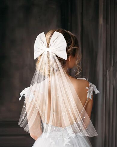 Bride Veil 32 "White Wiht Pearl for Bachelorette Party ، Pach Party Favors Favors ، حجاب الزفاف الأبيض ، العروس لتكون هدية in Kuwait