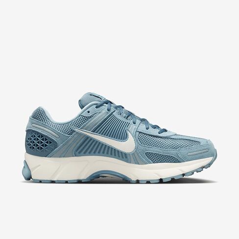 Nike Men's Sneaker in Saudi Arabia