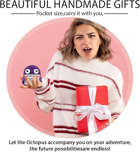 Mini Octopus الدعم العاطفي الكروشيه مع بطاقة مضحكة ، هدايا عيد ميلاد للأصدقاء أفضل زميل in Kuwait