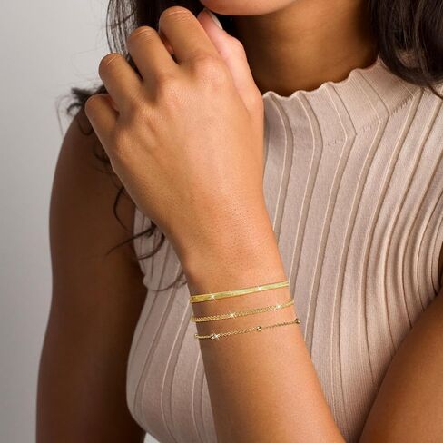 أساور ذهبية مطرزة للنساء، أساور ذهبية قابلة للتكديس للنساء غير مشوهة، سوار من الخرز المطلي بالذهب الحقيقي عيار 14 قيراط مقاوم للماء مع أساور حروف in Kuwait