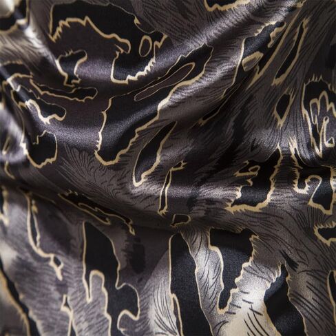 قمصان رجالي من الساتان بطبعة الفهد قمصان فاخرة مطبوعة بأزرار للأسفل قمصان حريرية ضيقة مناسبة للحفلات الراقصة in Kuwait