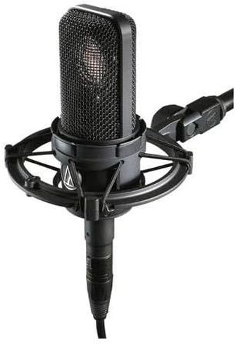 ميكروفون مكثف قلبي الشكل من Audio-Technica AT4040، 20 هرتز - حزمة مع مرشح عزل سطح المكتب (رمادي)، سماعات رأس ستوديو، كابل ميكروفون مقاس 15 بوصة XLR M إلى XLR F، مانع البوب in Saudi Arabia