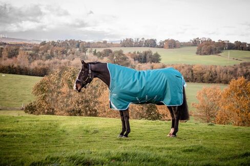 Rhino® Wug Vari-Layer Turnout (250g Medium) in Saudi Arabia