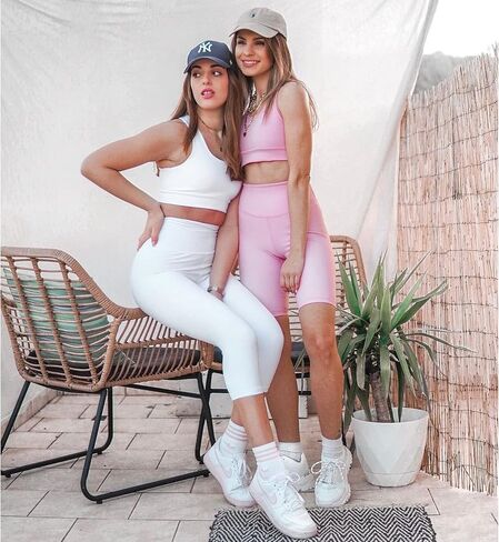 NEW YOUNG 3 Pack Capri Leggings for Women with Pockets-High Waisted Tummy Control Workout Gym Yoga Active Pants in Saudi Arabia