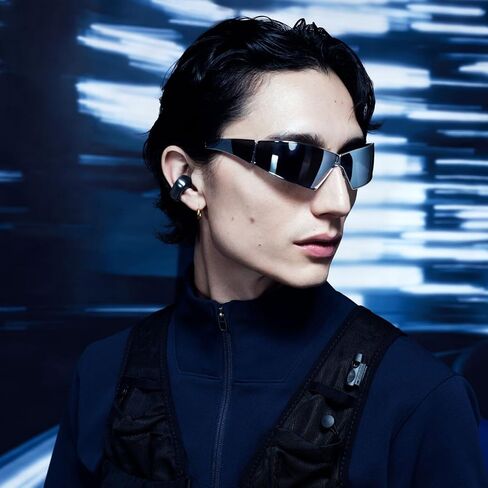 سماعات أذن Bose Ultra Open الجديدة مع صوت غامر، مشبك لاسلكي مفتوح للأذن على سماعات الأذن لتوفير الراحة، OpenAudio للتوعية، عمر بطارية يصل إلى 48 ساعة، دخان أبيض (متجدد) in Kuwait