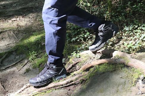 Salomon X Ultra Pioneer Mid Gore-Tex Women's Outdoor ، مقاوم للماء ، موطئ قدم آمن ، ومستقر وملهى in Saudi Arabia