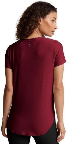 Beyond Yoga Featherweight On The Down Low Tee Aubergine/Beet SM in Saudi Arabia