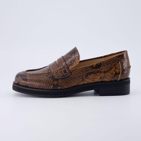 حذاء Charade Penny Loafer للسيدات من CUSHIONAIRE + إسفنج يحتفظ بالشكل، متوفر بعرض واسع in Saudi Arabia