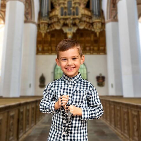 بقايا الدرجة الثالثة مسبحة يوحنا المعمدان دي لا سال شفيع المربين ومديري المدارس والمعلمين خوان باوتيستا دي لا سال شفيع جميع المعلمين المسيحيين in Kuwait