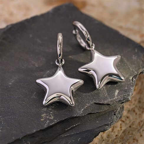 أقراط Gold Gold Star For Women Gold Charm Huggie أقراط مكتنزة أقراط خفيفة الوزن ثلاثية الأبعاد in Saudi Arabia