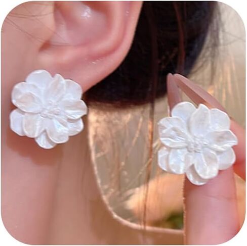 White Flower Pearl Crystal Stud Earrings Statement for Women, Dainty Simple Shell Floral Beaded Pearls Zirconia Earring Boho Party Birthday Jewelry Gifts in Saudi Arabia