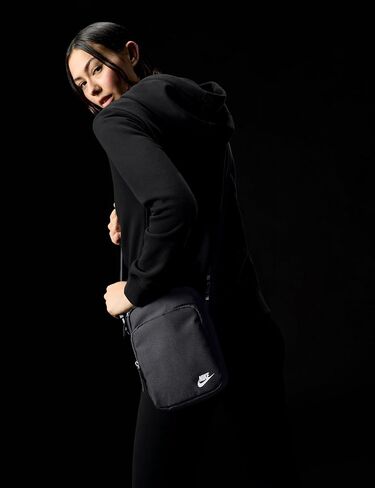 Nike Unisex Adult Heritage Crossbody Bag in Saudi Arabia