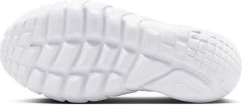 Nike Flex Runner 2 (Big Kid) in Saudi Arabia
