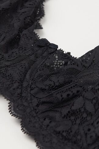 Woman's Daniela Lace Balconette Bra in Saudi Arabia