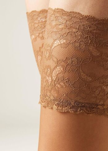 Woman's 20 Denier Opaque Thigh-Highs in Saudi Arabia