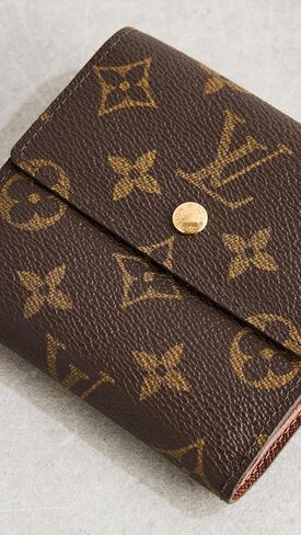 محفظة Louis Vuitton للنساء من Louis Vuitton Monogram Elise، باللون البني، مقاس واحد in Kuwait