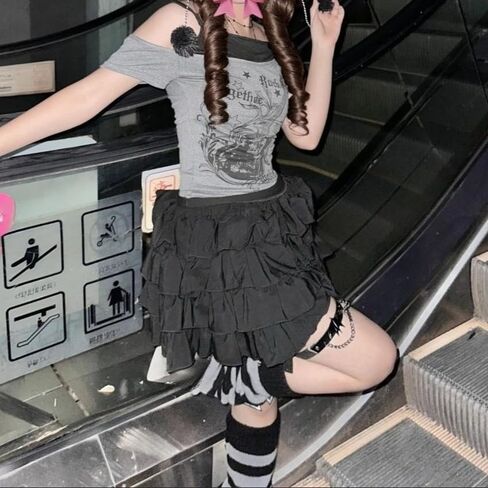 Emo Grunge Terts Women 2000s Graphic Baby Tees مزيفة من قطعتين قصيرتين in Kuwait