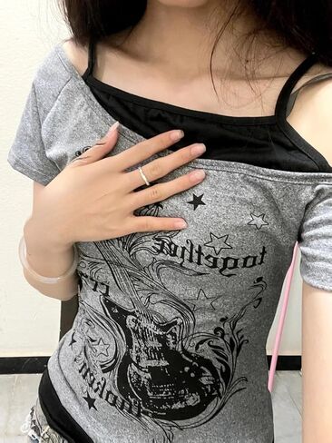Emo Grunge Terts Women 2000s Graphic Baby Tees مزيفة من قطعتين قصيرتين in Kuwait