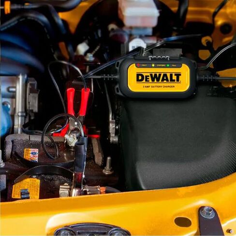 DEWALT DXAE200 Professional Rolling 40 AMP AMP Charger ، 3 AMP Pantainer مع بدء 200 أمبير محرك in Kuwait