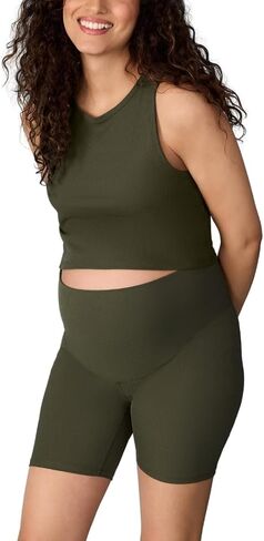 أمومة الأمومة النسائية المليئة على شورتات راكب الدراجة النارية في البطن ومجموعة الحمل أعلى الخزان من الخزانات ، أوبال ، متوسطة in Kuwait