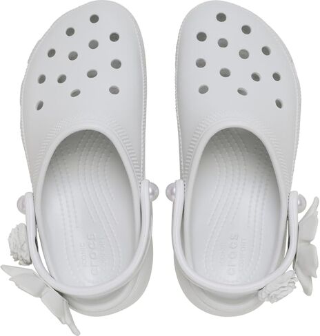 Crocs Classic Platform Clog ، Taupe ، 7 in Saudi Arabia