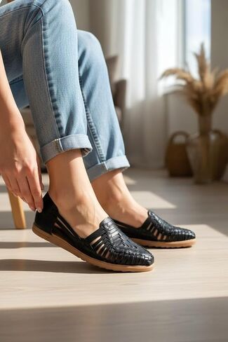 Women's Leather Mexican Huarache Sandals, hand woven shoes for Women, Mexican closed toe sandals, 326 (8, Brown) in Saudi Arabia