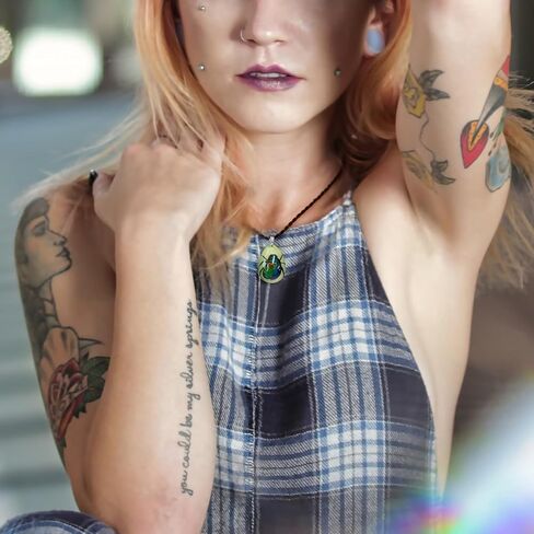 Handmade Resin Necklaces For Women Men Bug Necklace Glow In The Dark Necklaces Cool Pendant Necklaces For Men Weird Insect Necklace Braided Leather Necklace For Men Waterproof Woven Wax Rope Necklaces in Kuwait