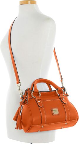 حقيبة يد Dooney & Bourke ، Penrose 2 Satchel مع جيب in Saudi Arabia