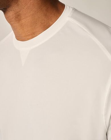 Johnnie-O Basin Performance Upf Long Sleeve Sun Shirt in Saudi Arabia
