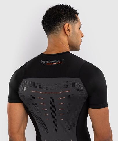فينوم رجال الأكمام القصيرة rashguard in Saudi Arabia