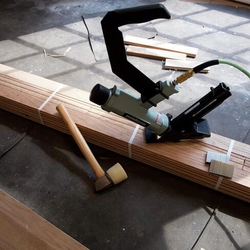Metabo HPT 2-in-1 Flooring Nailer & Stapler, Accepts 16-Gauge L-Shaped Cleat Nails &15.5-Gauge 1/2-Inch Crown Flooring Staples, Mallet Actuated Pneumatic Operation, N5010AC in Saudi Arabia