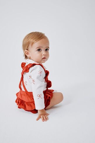 بدلة وتنورة بأكمام طويلة للفتيات وحديثي الولادة من The Children's Place، طقم مكون من قطعتين in Saudi Arabia