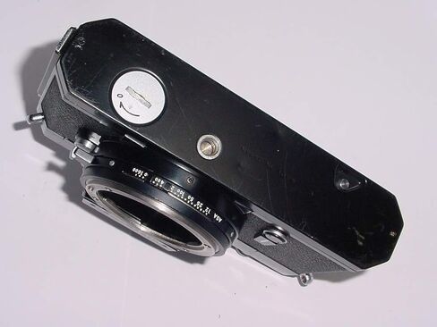 هيكل كاميرا Nikon Nikomat (AKA Nikkormat) FT3 باللون الأسود فقط، يتطلب عدسة (متجددة) in Kuwait