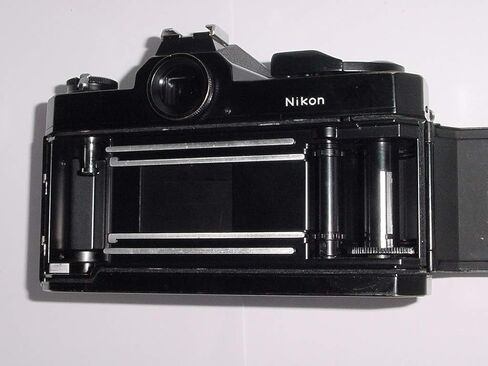 هيكل كاميرا Nikon Nikomat (AKA Nikkormat) FT3 باللون الأسود فقط، يتطلب عدسة (متجددة) in Kuwait