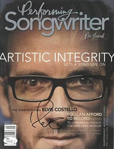 Athlon Sports CTBL-029330 Elvis Costello وقع على مجلة كاملة لكاتب الأغاني الأدائي لعام 2004 - رقم JSA R51178 in Saudi Arabia