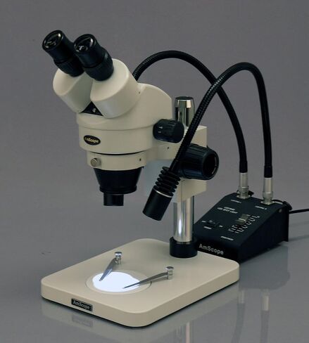 AmScope SM-1BS-L6W مجهر تكبير ستيريو ثنائي العينين احترافي، عدسات WH10x، تكبير 7X-45X، هدف تكبير 0.7X-4.5X، ضوء LED معقوفة 6 وات، حامل عمود، 110 فولت - 240 فولت in Saudi Arabia