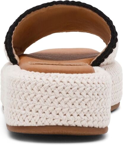 صندل نسائي من Steve Madden بتصميم Beachy Wedge in Kuwait