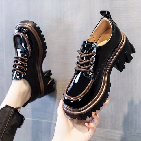 Women's Fashionable Platform Leather Shoes - Youthful and Fashionable, Comfortable and Casual Chunky Heels in Saudi Arabia