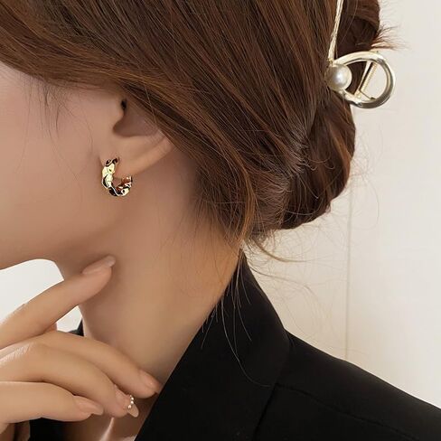 Dainty Gold Earrings for Women, Trendy Huggie Earrings for Girls Small Thick Oval Open Double Hoop Earrings Lightweight Mini Hoop Earrings Jewelry Girls in Saudi Arabia