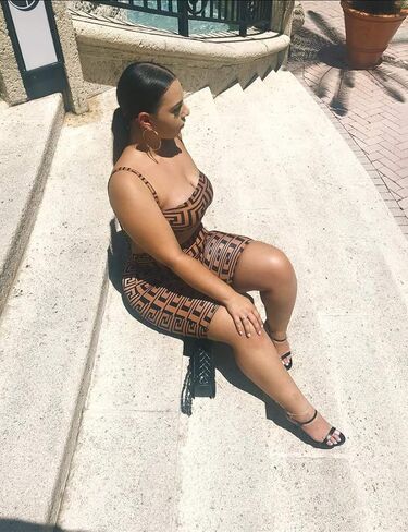 طقم بذلة نسائية من BORIFLORS مكون من قطعتين مثير وأشرطة علوية وسروال قصير in Kuwait