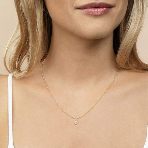 ألماس صديق 1/4 قيراط - 1/2 قيراط | ذهب أصفر عيار 10 قيراط | قلادة من 7 أحجار ألماسية معتمدة من IGI in Kuwait