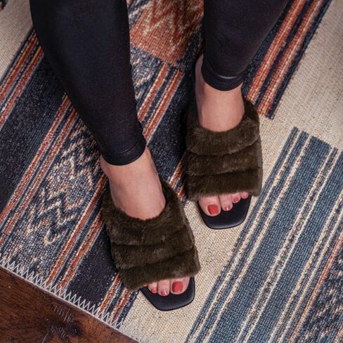 Yosi Samra Jessy Womens Mule in Faux Shearling in Kuwait